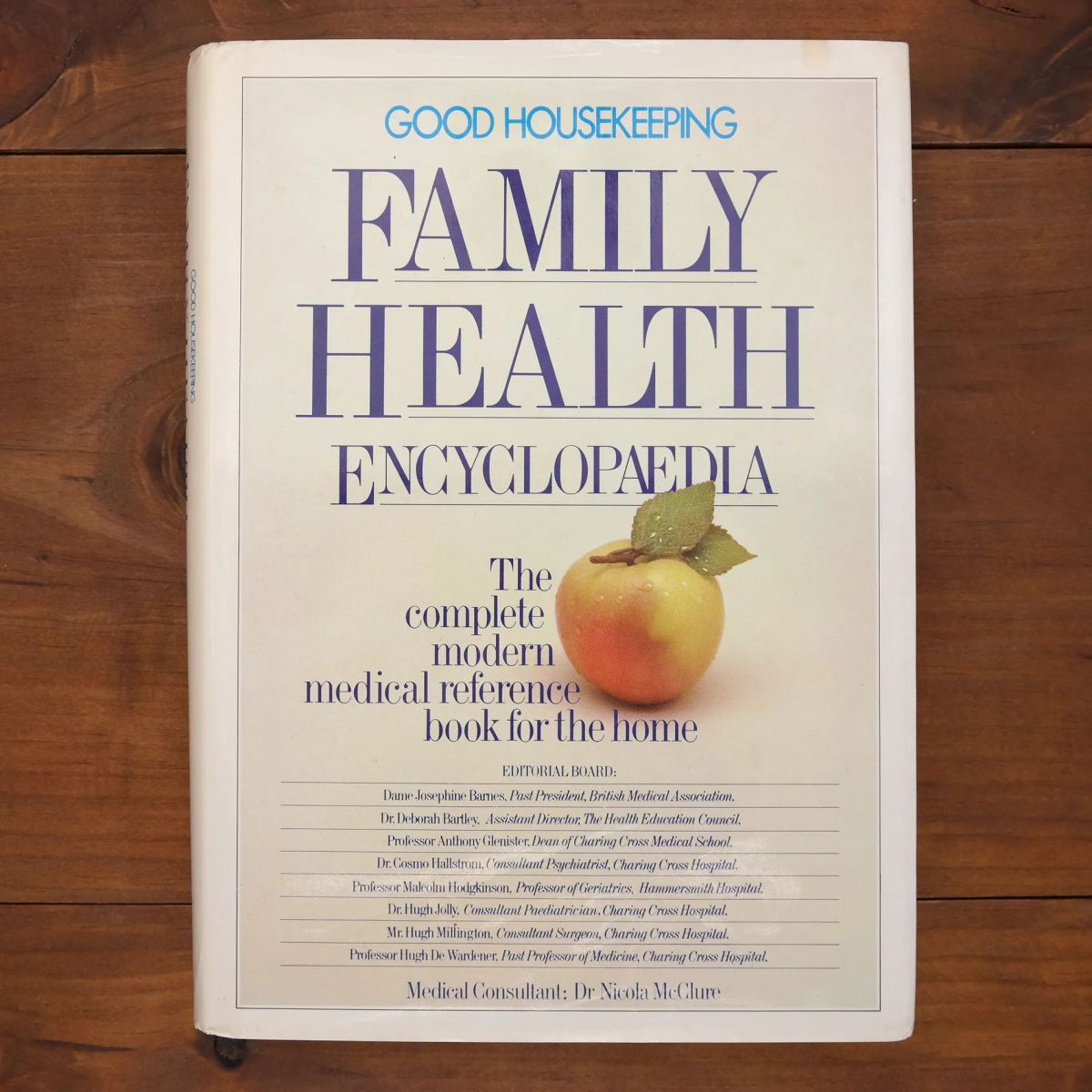 Family Health Encyclopaedia - The Complete Modern Medical Reference Book For The Home | Home | Mickle & More Second-Hand Books