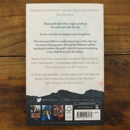 Mageborn | Magic | Mickle & More Second-Hand Books