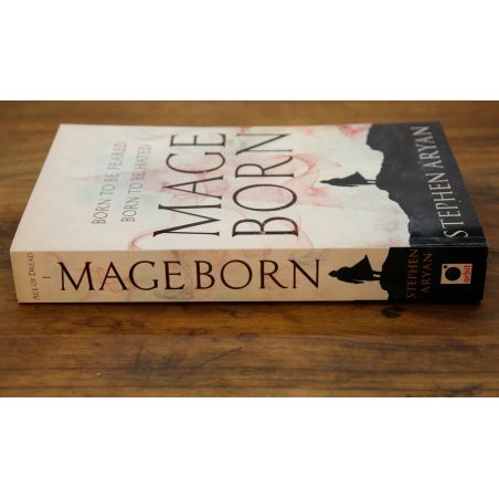 Mageborn | Magic | Mickle & More Second-Hand Books