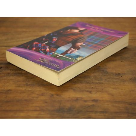Taming The Highlander | Romance | Mickle & More Second-Hand Books