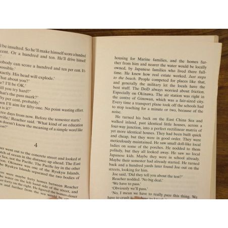 No Middle Name: The Complete Collected Short Stories | Thriller | Mickle & More Second-Hand Books