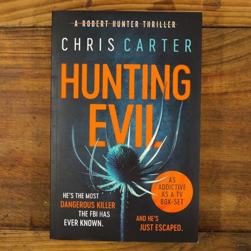 Hunting Evil | Thriller | Mickle & More Second-Hand Books