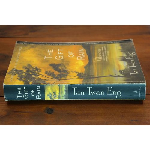 The Gift Of Rain | Literary | Mickle & More Second-Hand Books
