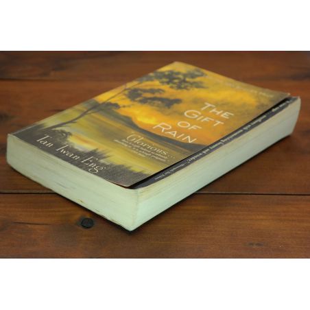 The Gift Of Rain | Literary | Mickle & More Second-Hand Books