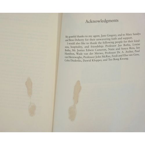 The Gift Of Rain | Literary | Mickle & More Second-Hand Books