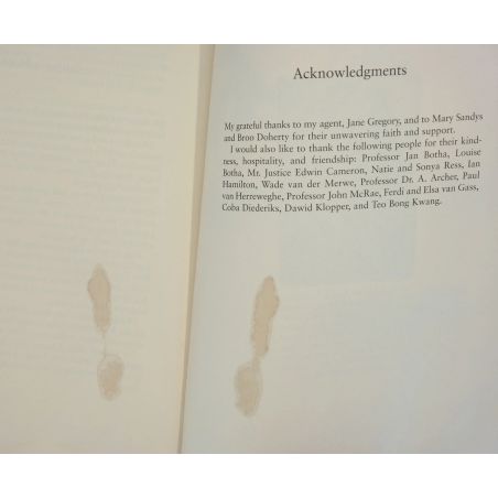 The Gift Of Rain | Literary | Mickle & More Second-Hand Books